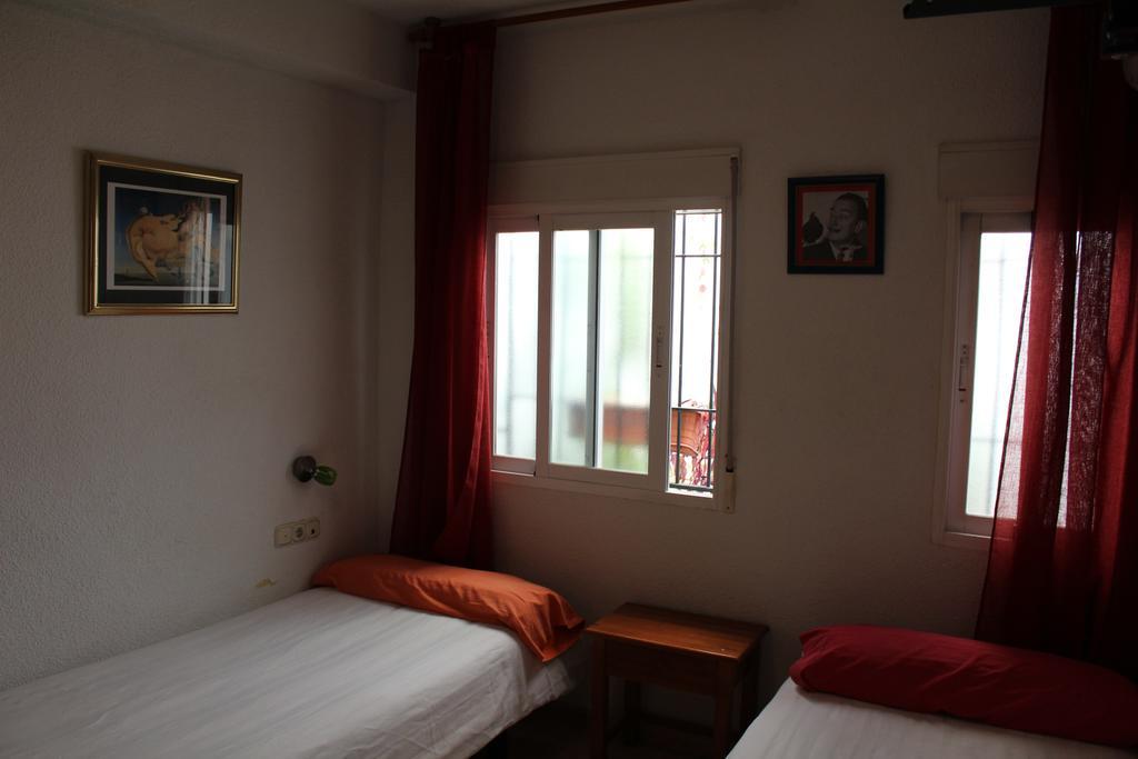 Hostal Nuevas Naciones Granada Zimmer foto